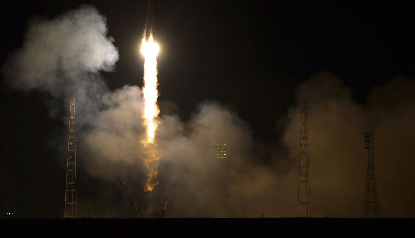 Sojuz TMA-12M raketi õhkutõusmine