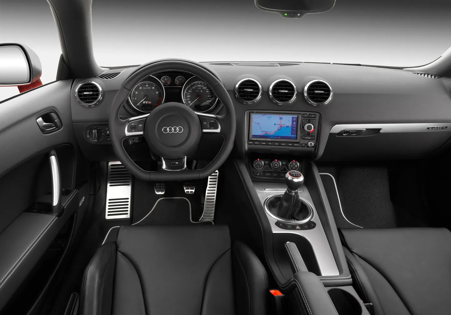 Audi TTS. Иллюстративное фото.