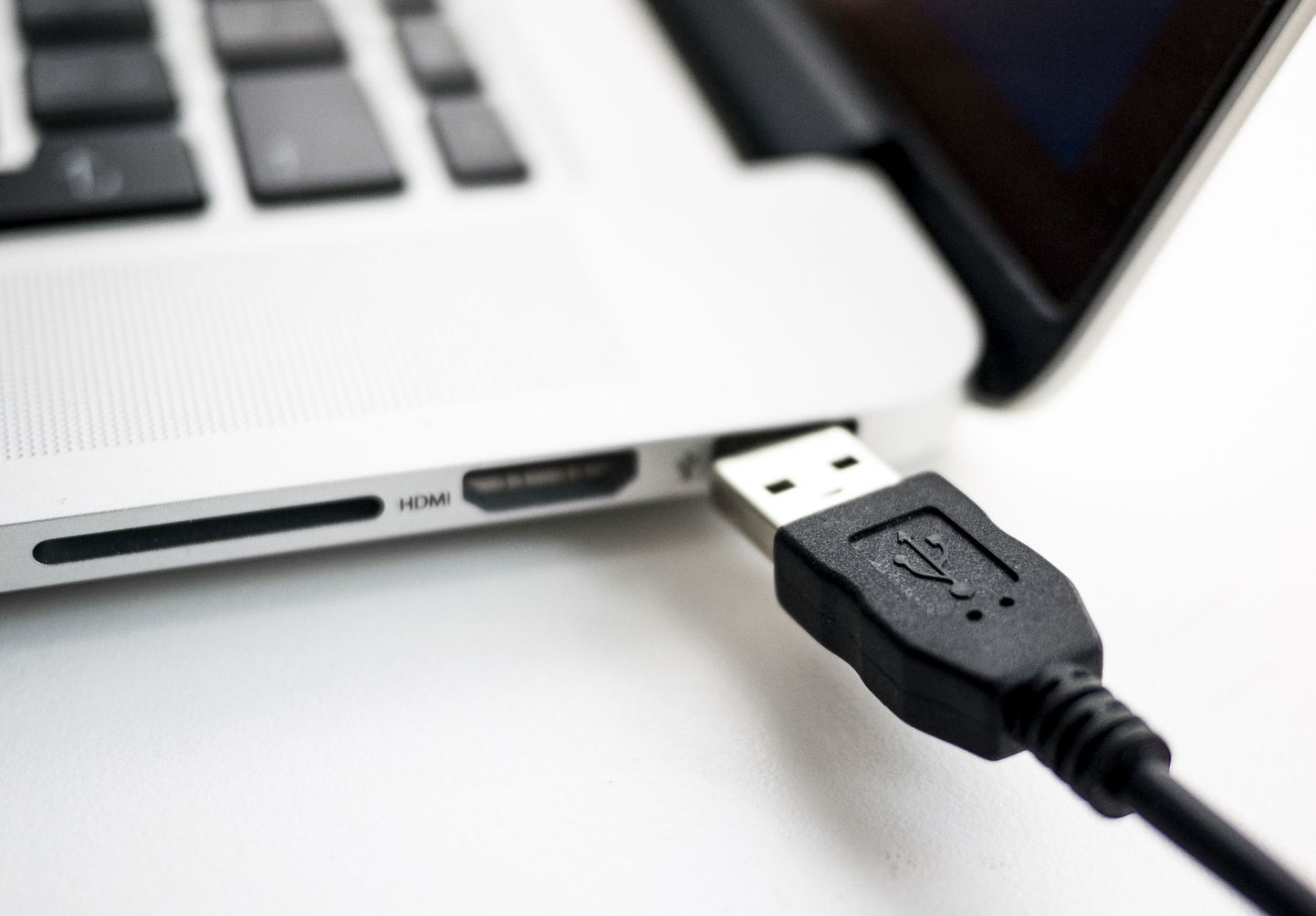 Igast USB-seadmest võib saada küberrelv