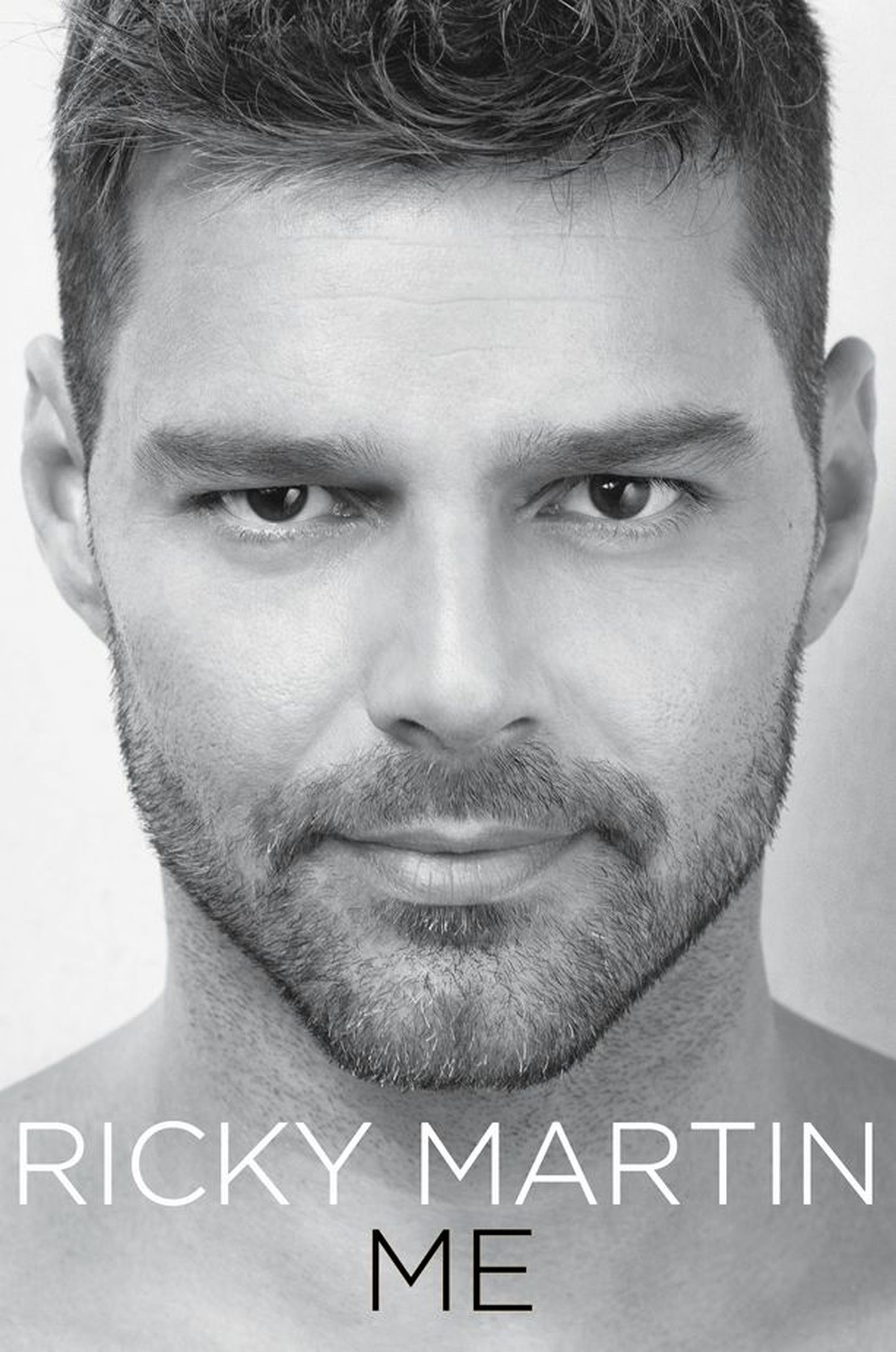 Ricky Martin oma memuaari "Me" kaanel