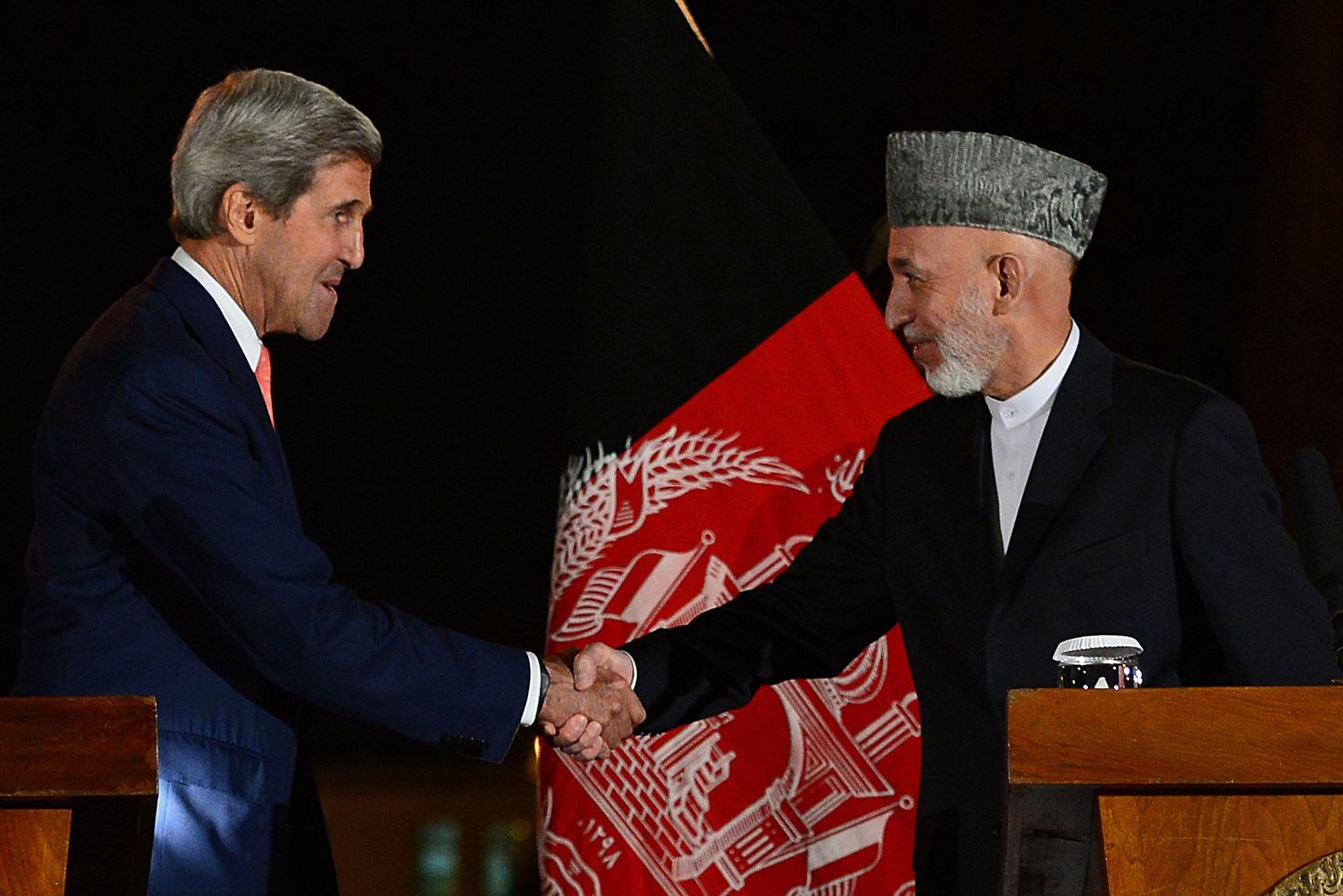 Karzai ja Kerry kõnelustel Kabulis.