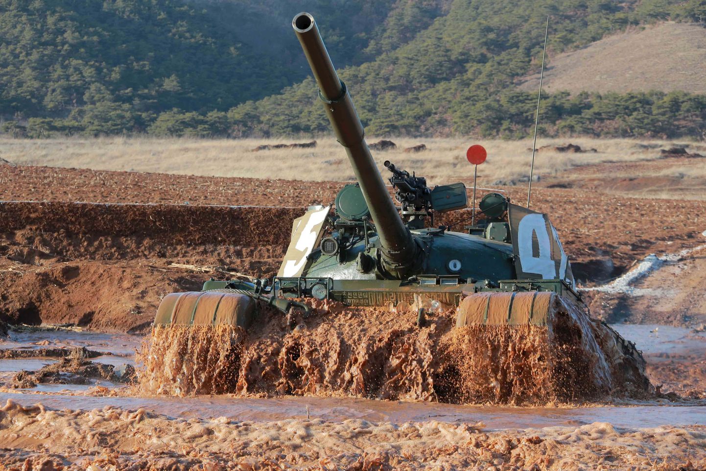 Põhja-Korea relvajõudude tank.