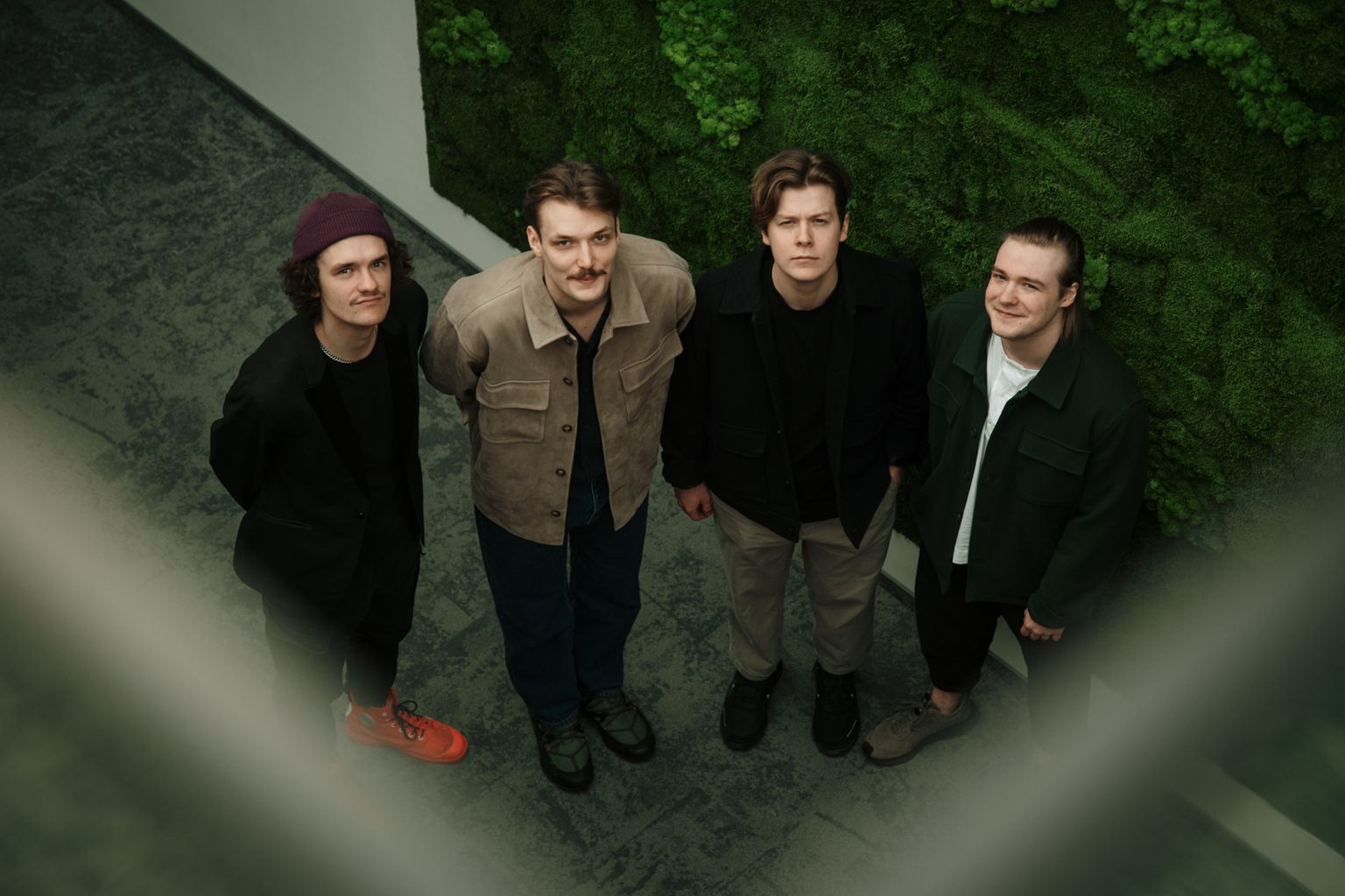 Grupa "Sudden Lights": no kreisās Mārtiņš Matīss Zemītis (sitaminstrumenti), Kārlis Vārtiņš (basģitāra), Andrejs Reinis Zitmanis (vokāls), Kārlis Matīss Zitmanis (ģitāra).