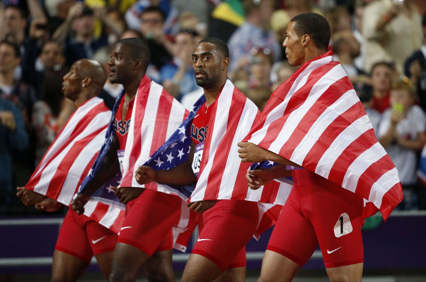 USA 4x100 meetri teatenelik Londoni olümpial. Tyson Gay (paremalt teine) dopingupatt viis medali ka meeskonnakaaslastelt.