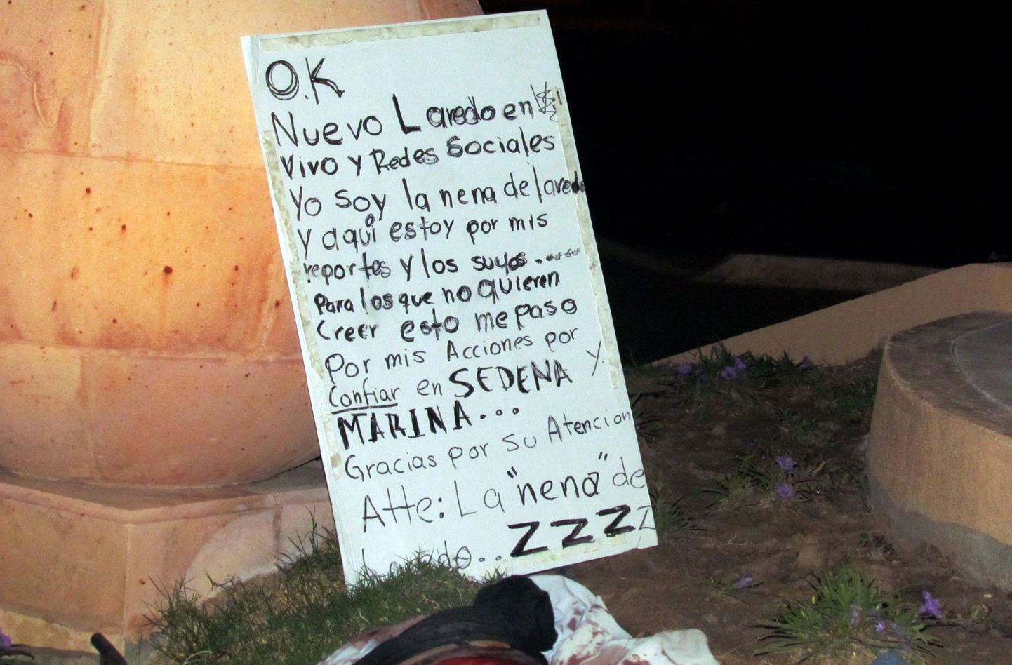 Mehhiko väljaande  Primera Hora peatoimetaja Maria Elizabeth Maciase surnukeha juurde jäetud sõnum