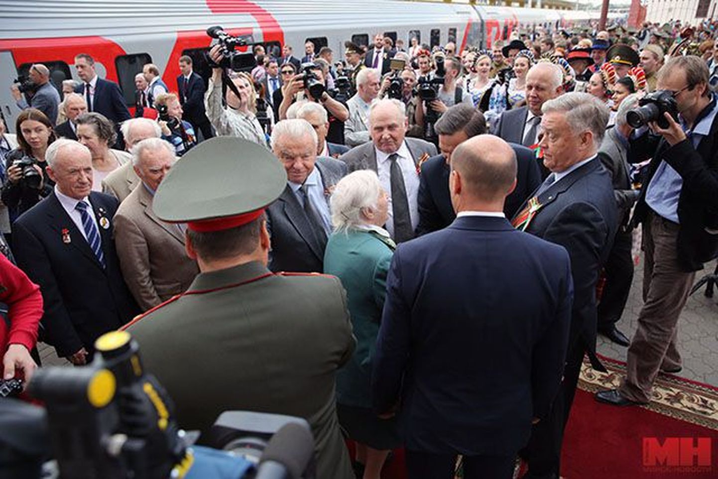 "Поезд дружбы ветеранов войны против нацизма" сделал остановку в Минске.