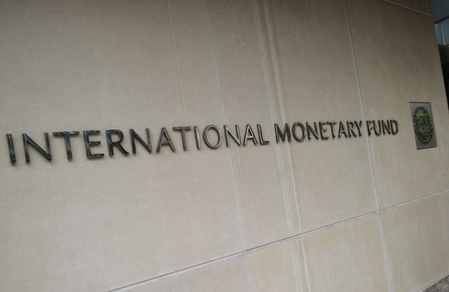 IMF.