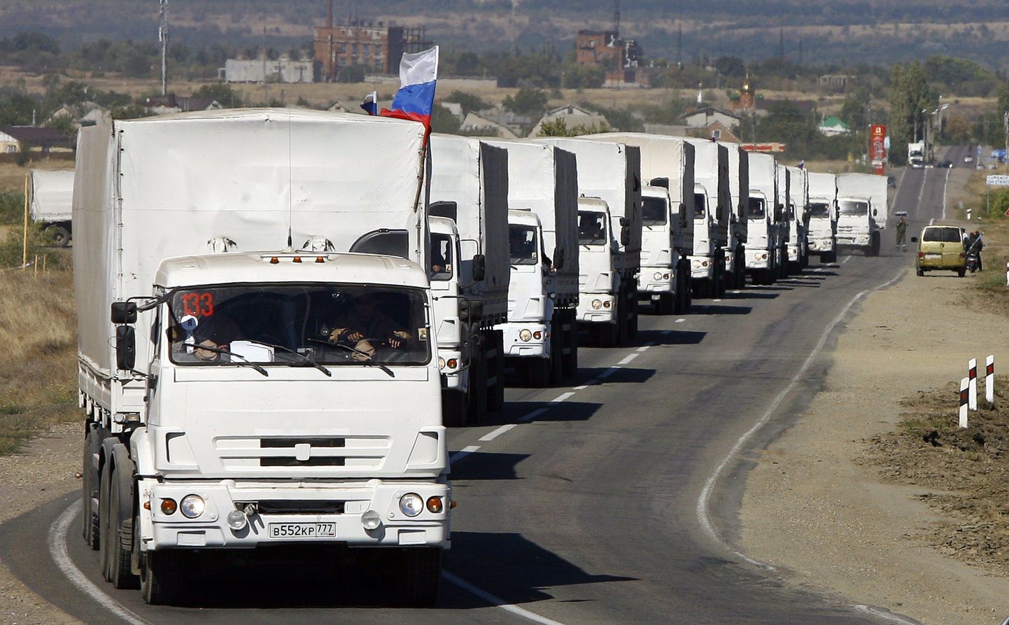 Vene abikolonn täna hommikul valmis Ukrainasse sisenema Donetsk-Izvarino piiripunktis.