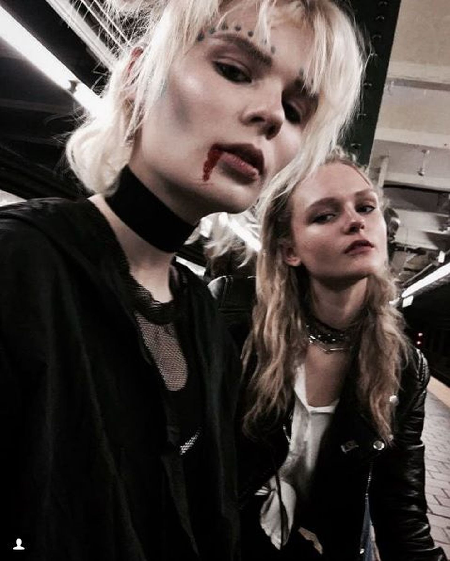 Halloween, Alexandra Elizabeth Ljadov ja Anni Jürgenson