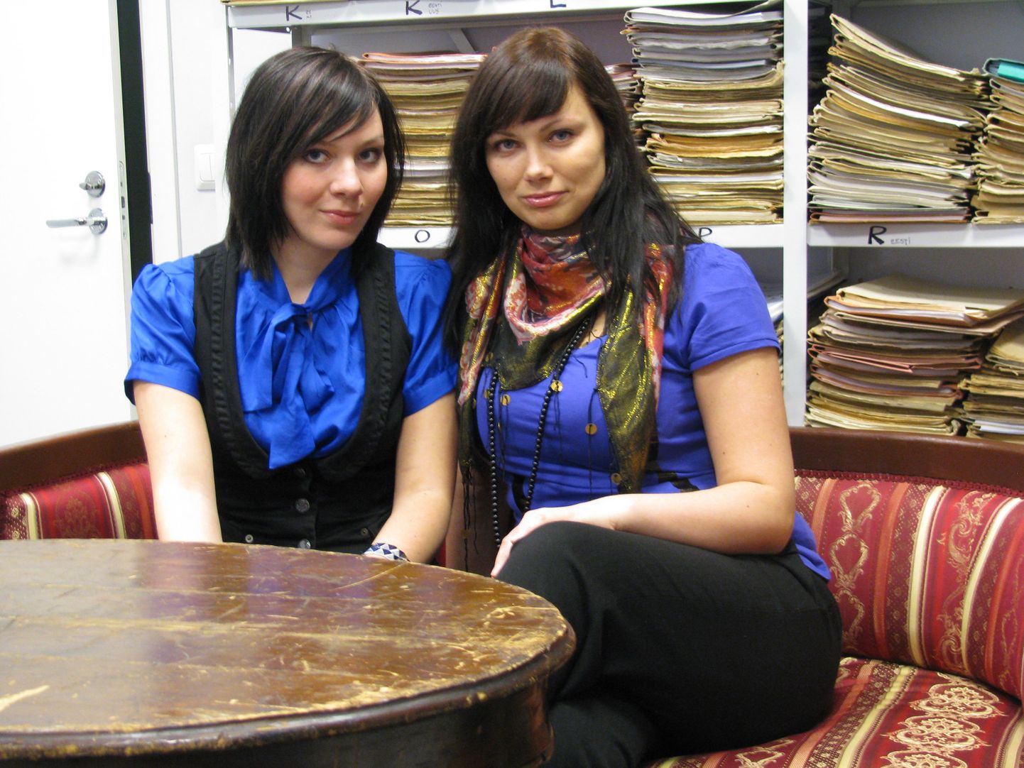 Noortestuudio näitlejad võtsid Laura-Marie (vasakul) ja Triinu Ojalo välja mõeldud tegelaskujud hästi vastu.
