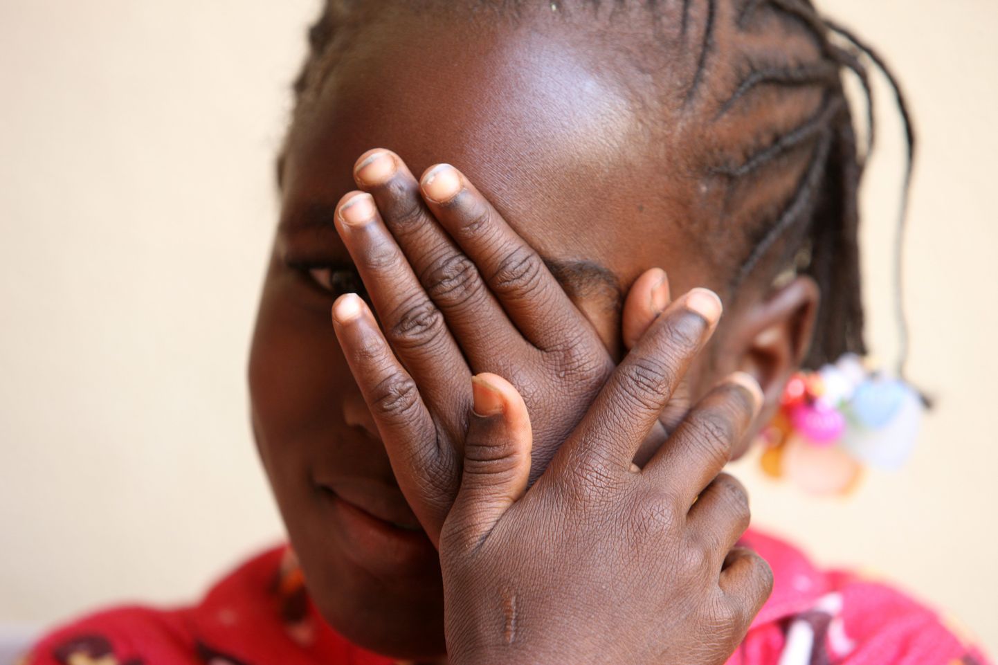 И хотя мировая общественность много лет борется за прекращение женского обрезования в Африке, в мире проживает более 200 миллионов обрезанных женщин и девочек.