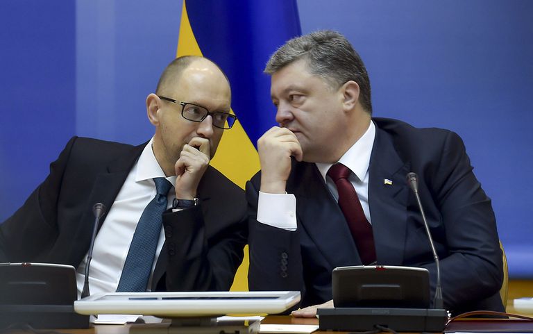 Ukraina peaminister Arseni Jatsenjuk (vasakul) ja president Petro Porošenko. Foto: Scanpix