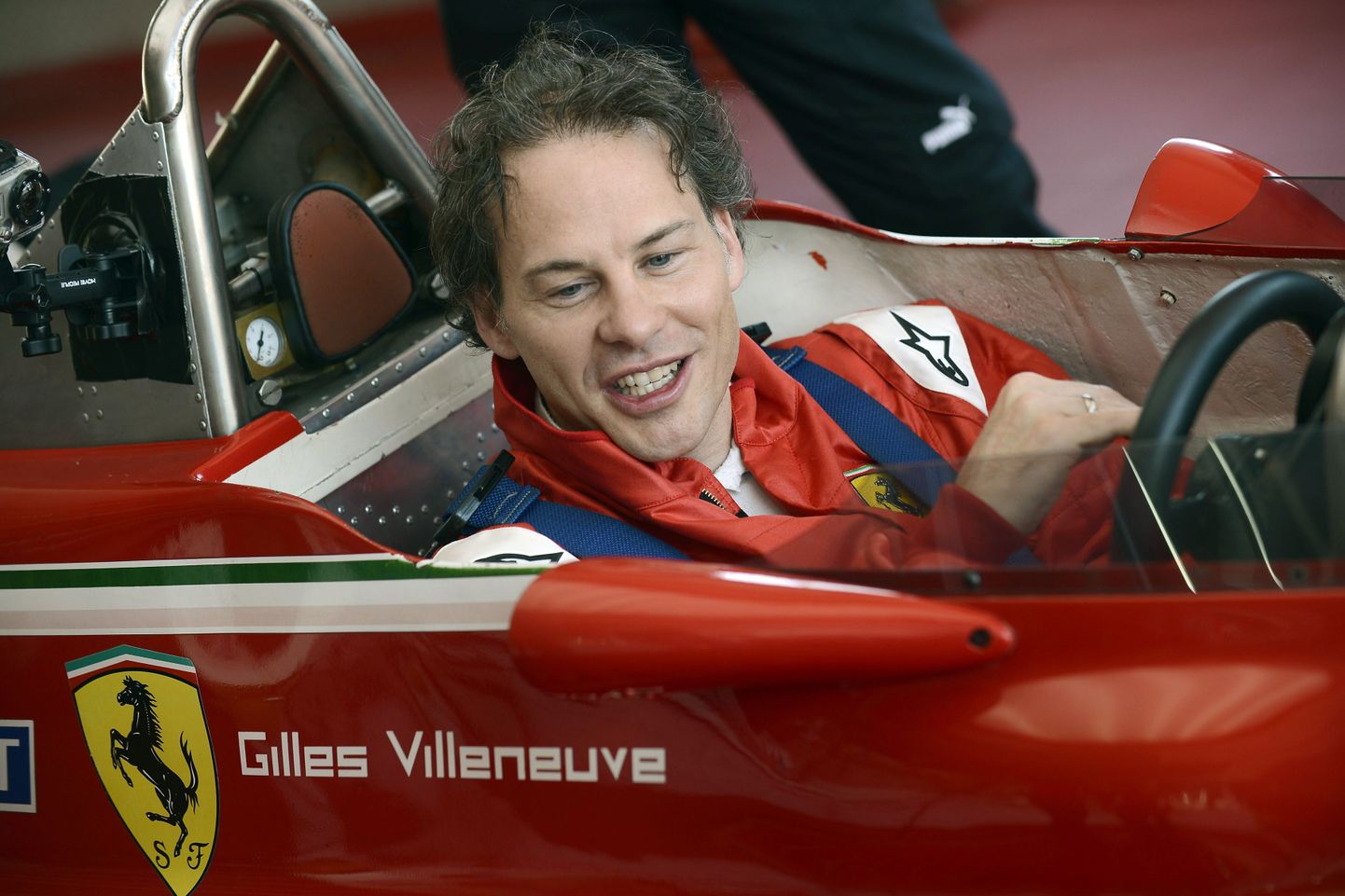 Jacques Villeneuve Ferrari 312 T4 roolis, millega sõitis 1979. aastal MM-sarjas tema isa Gilles.