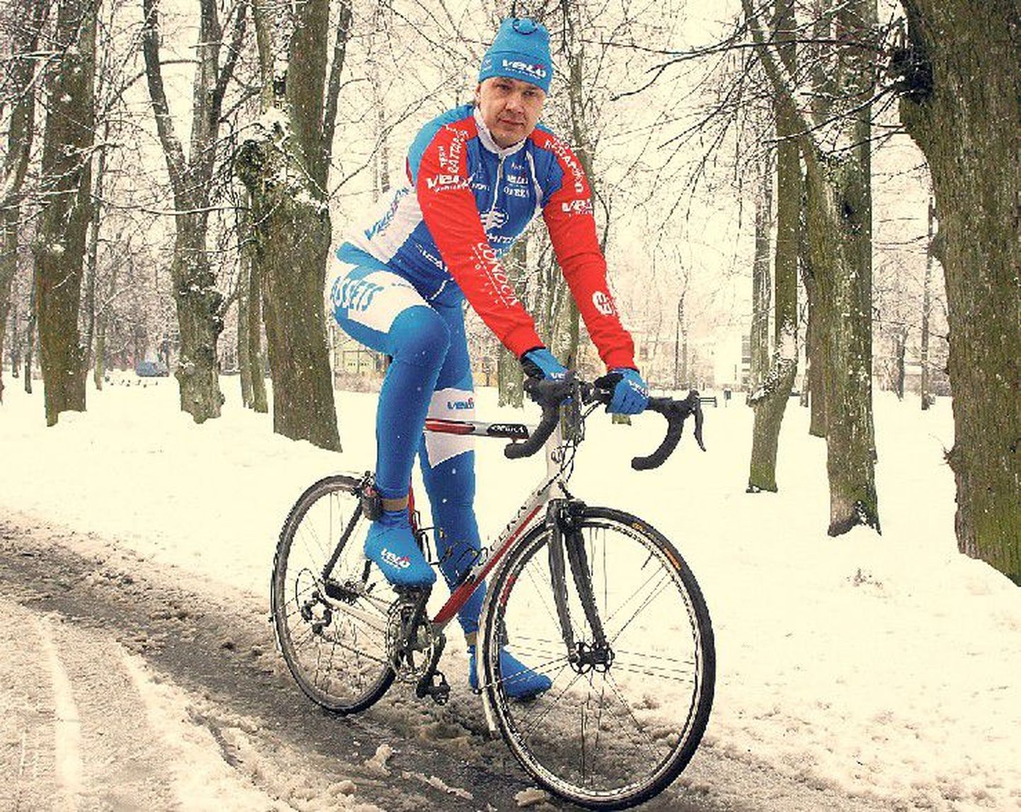 Peaaegu iga ilmaga: Paul Lõiv leiab, et talviti ratta sadulasse hüppamine pole üksnes proffide privileeg.