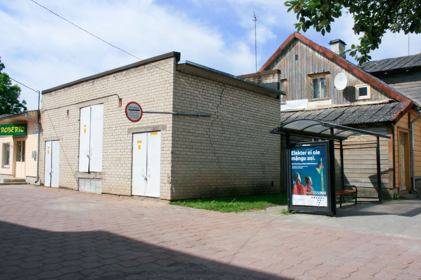 Tallinna tänaval asuv alajaamahoone saab nädala lõpuks Viljandi ajaloost inspireeritud grafiti.