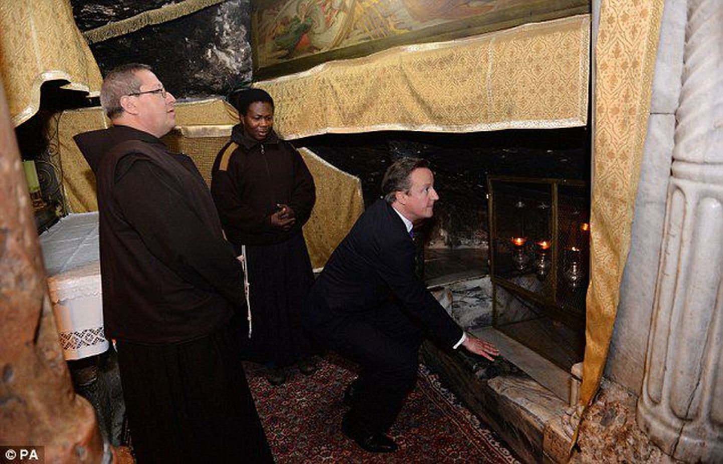David Cameron Petlemmas kiikamas sõime, kus Jeesus arvatakse olevat sündinud.