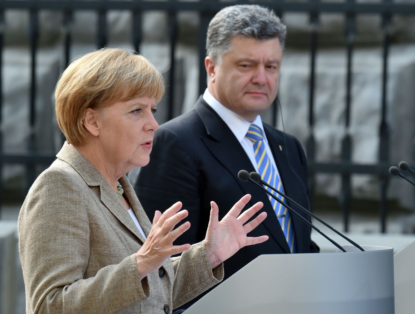Saksa kantsleri Angela Merkeli ja Ukraina presidendi Petro Porošenko ühine pressikonverenst Kiievis.
