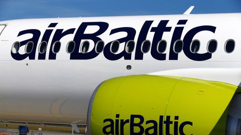  airBaltic a        