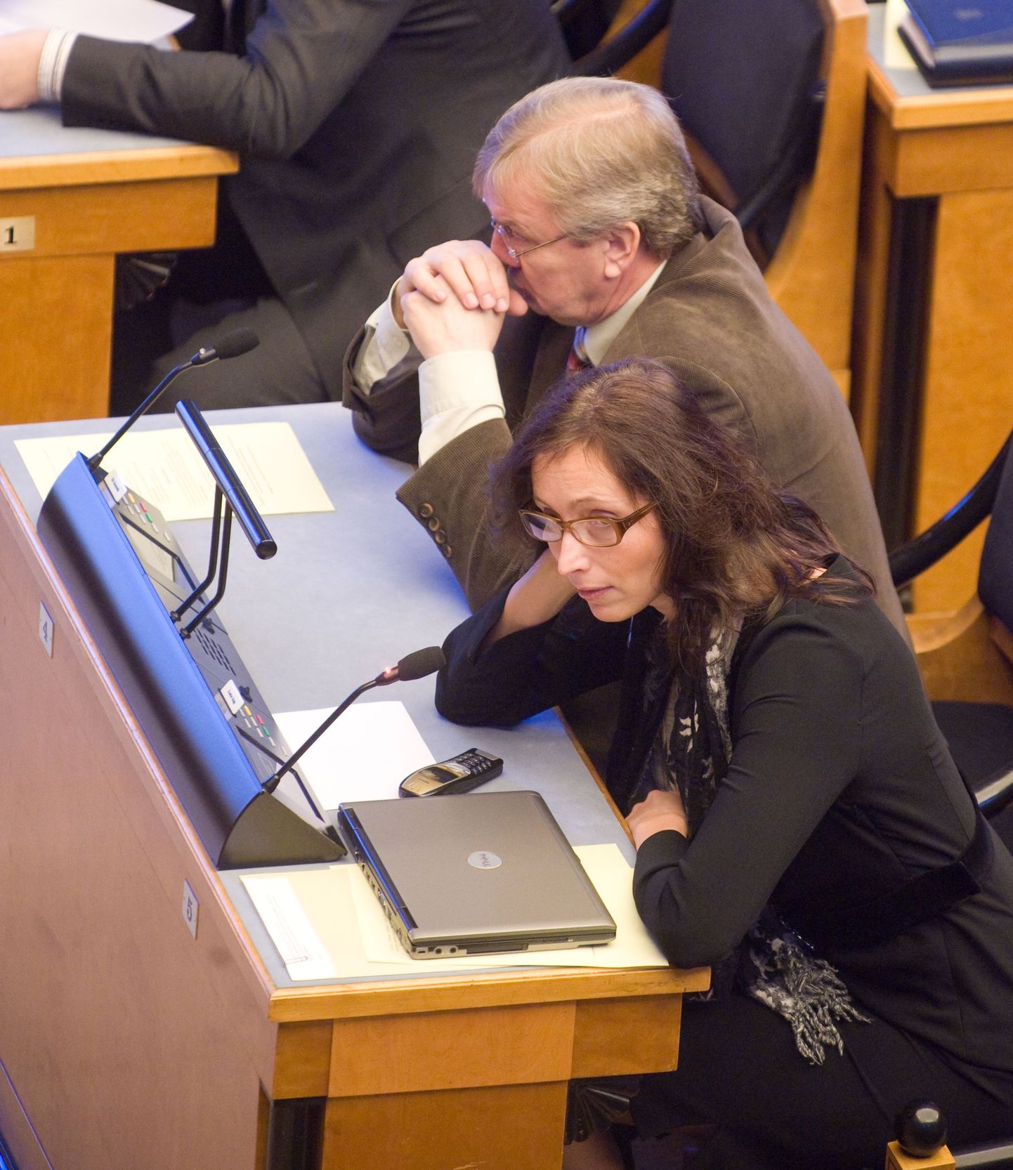 Evelyn Sepp seadis eile mitmel korral kahtluse alla, kas Kristiina Ojuland saab üldse istungi juhtimisega hakkama.
