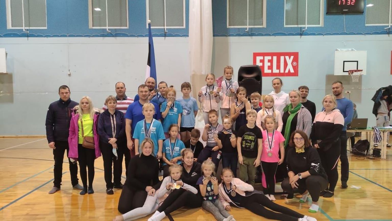 Lääneranna noorsportlased ühes lapsevanematega.