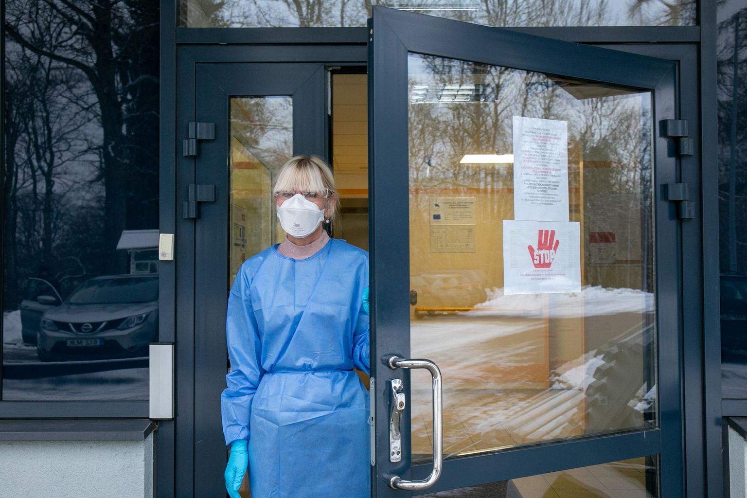 Lõhavere hooldekodus on juhataja Marika Tirmaste sõnutsi vaktsineerimisega hästi läinud. Boonusena saadakse nüüd riigilt toetust.