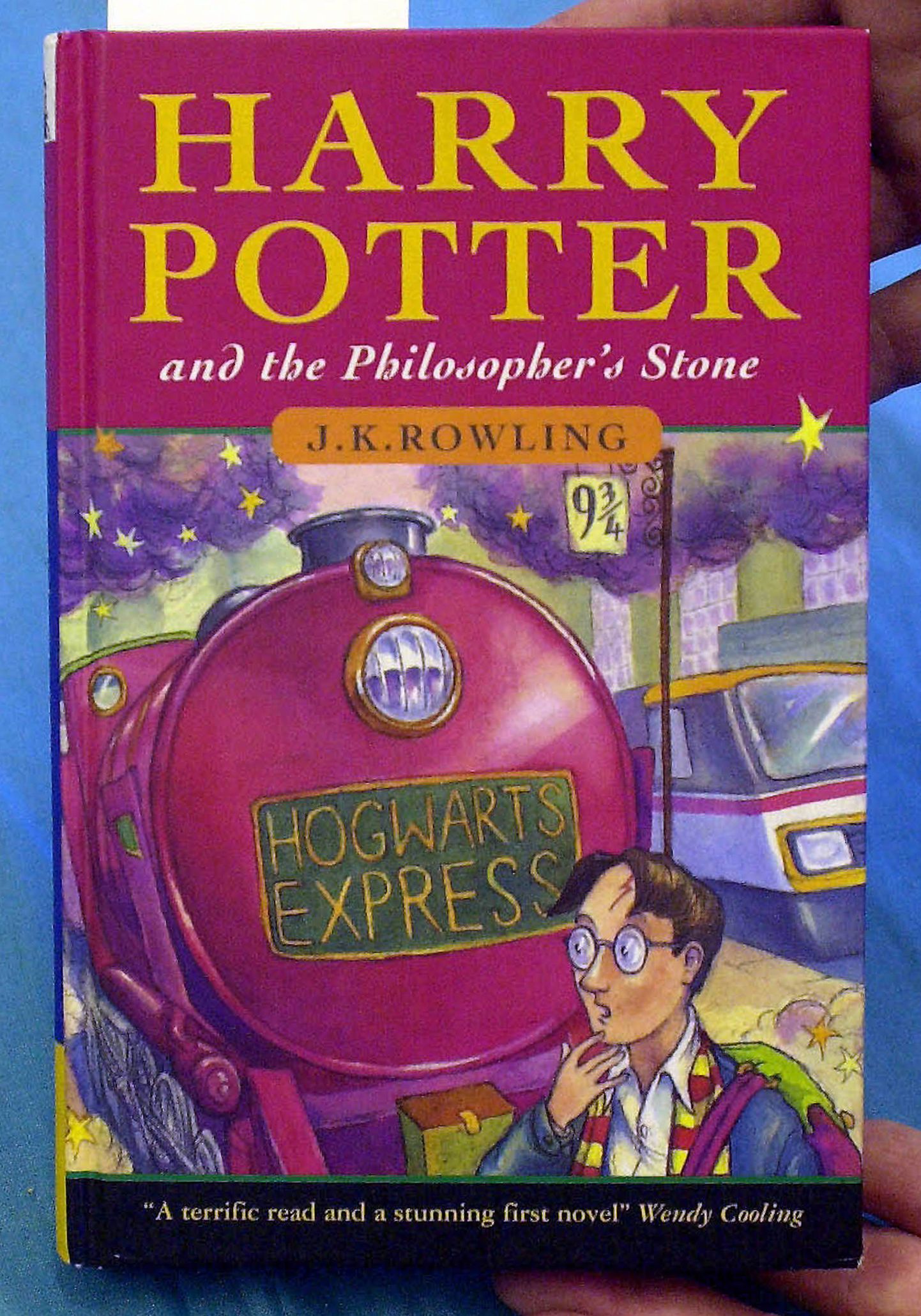 Raamat «Harry Potter ja tarkade kivi»