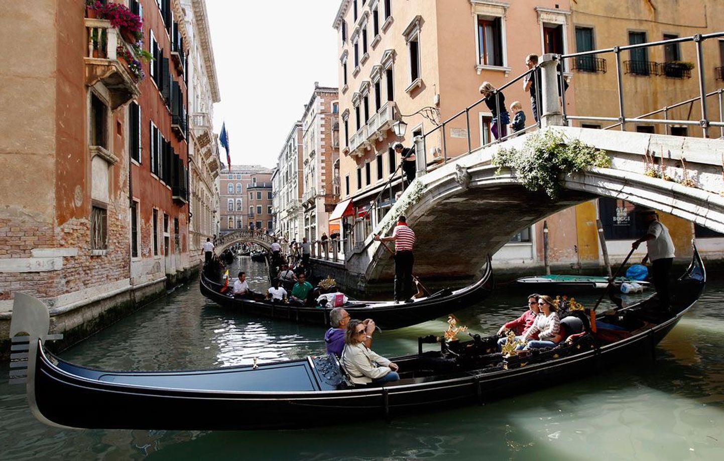 Gondlisõit on üks Veneetsia peamisi atraktsioone.