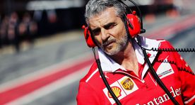Video: Ferrari boss naerutas Räikköneni ja Vettelit võrreldes rahvast