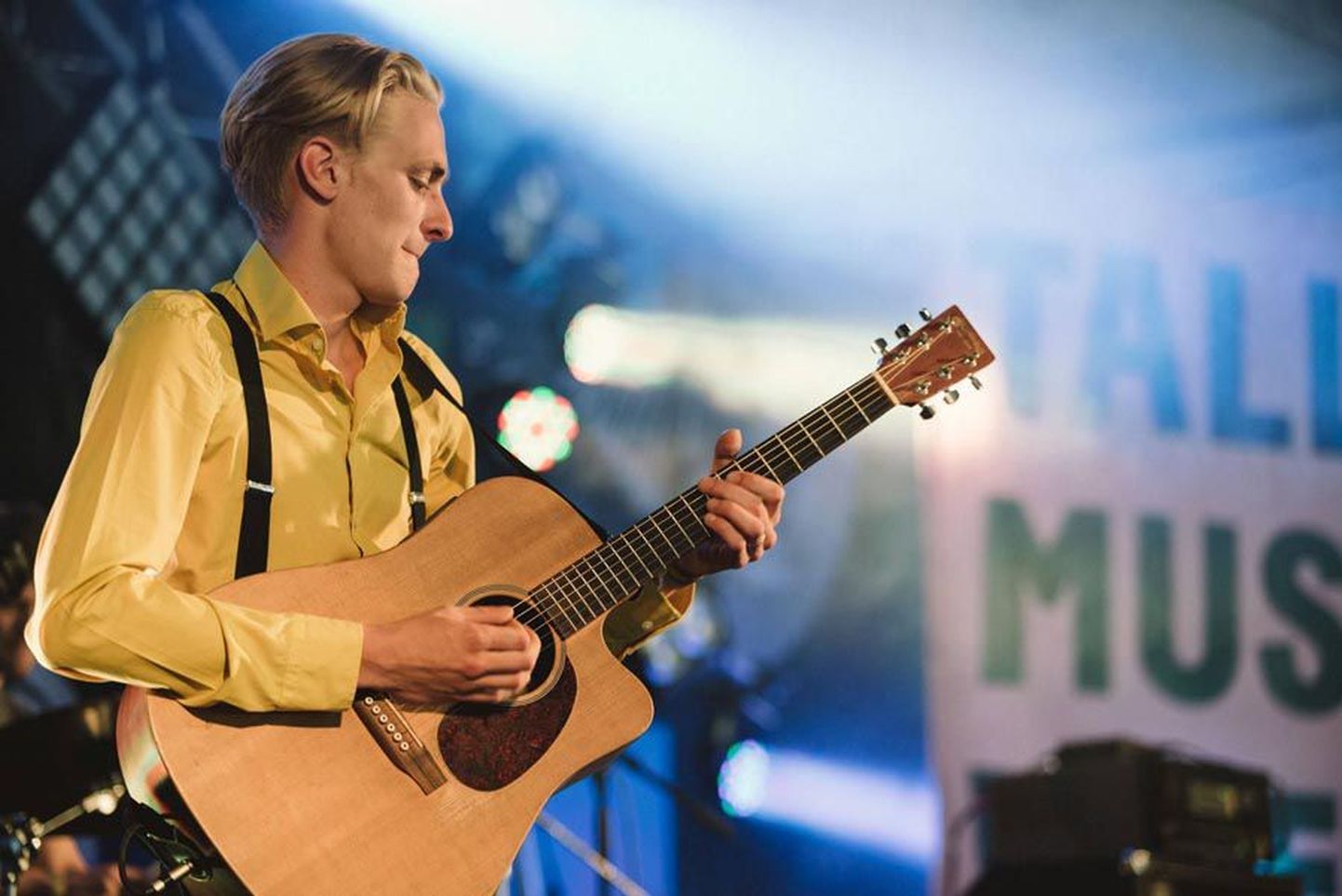 Mitmes ansamblis kaasa tegev Paul Neitsov tunnistati Viljandi kitarrifestivalil parimaks nooreks kitarrimängijaks.
