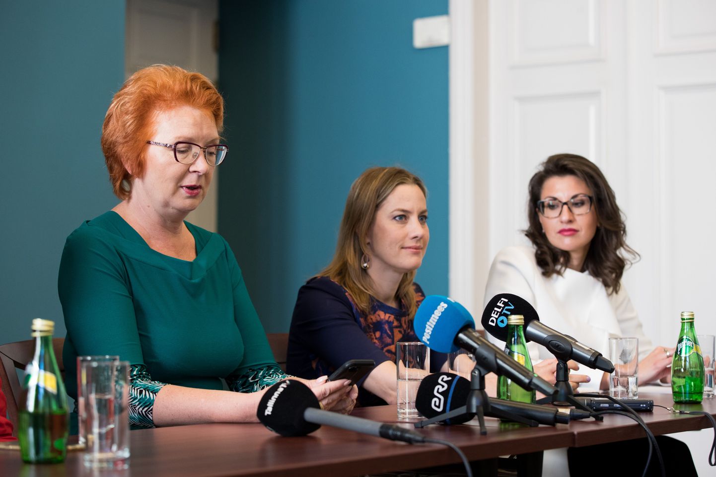 Яна Тоом, Оудекки Лооне и Ольга Иванов на пресс-конференции.