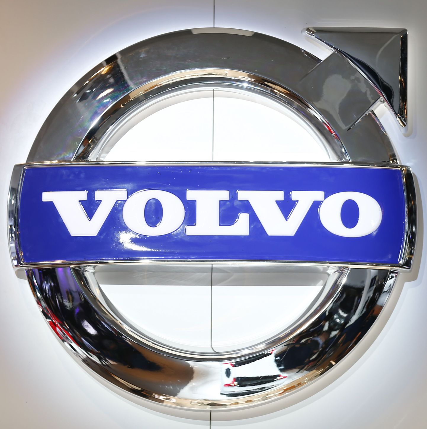 Pargitud Volvo omandab võime pakke vastu võtta.