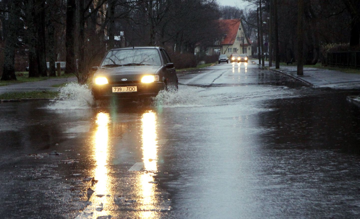 Merevee tõus võib Pärnu rannaäärsed tänavad üle ujutada.