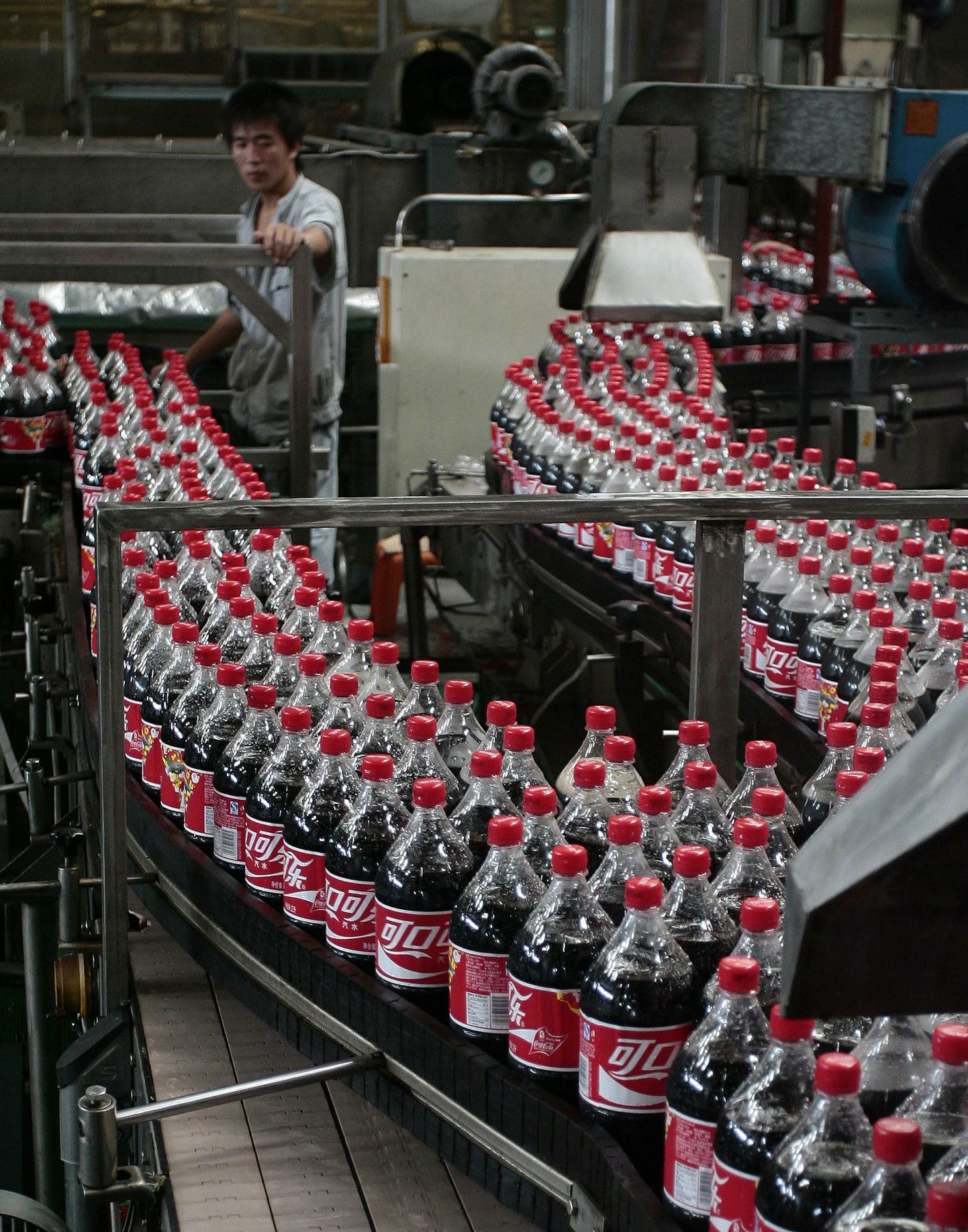 Завод Coca-Cola иллюстративное фото.