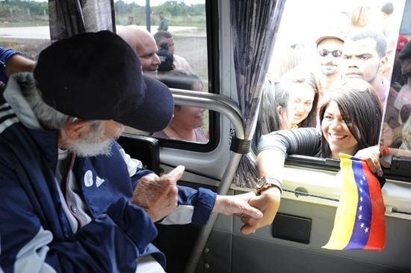 Fidel Castro ilmus üle aasta taas avalikkuse ette