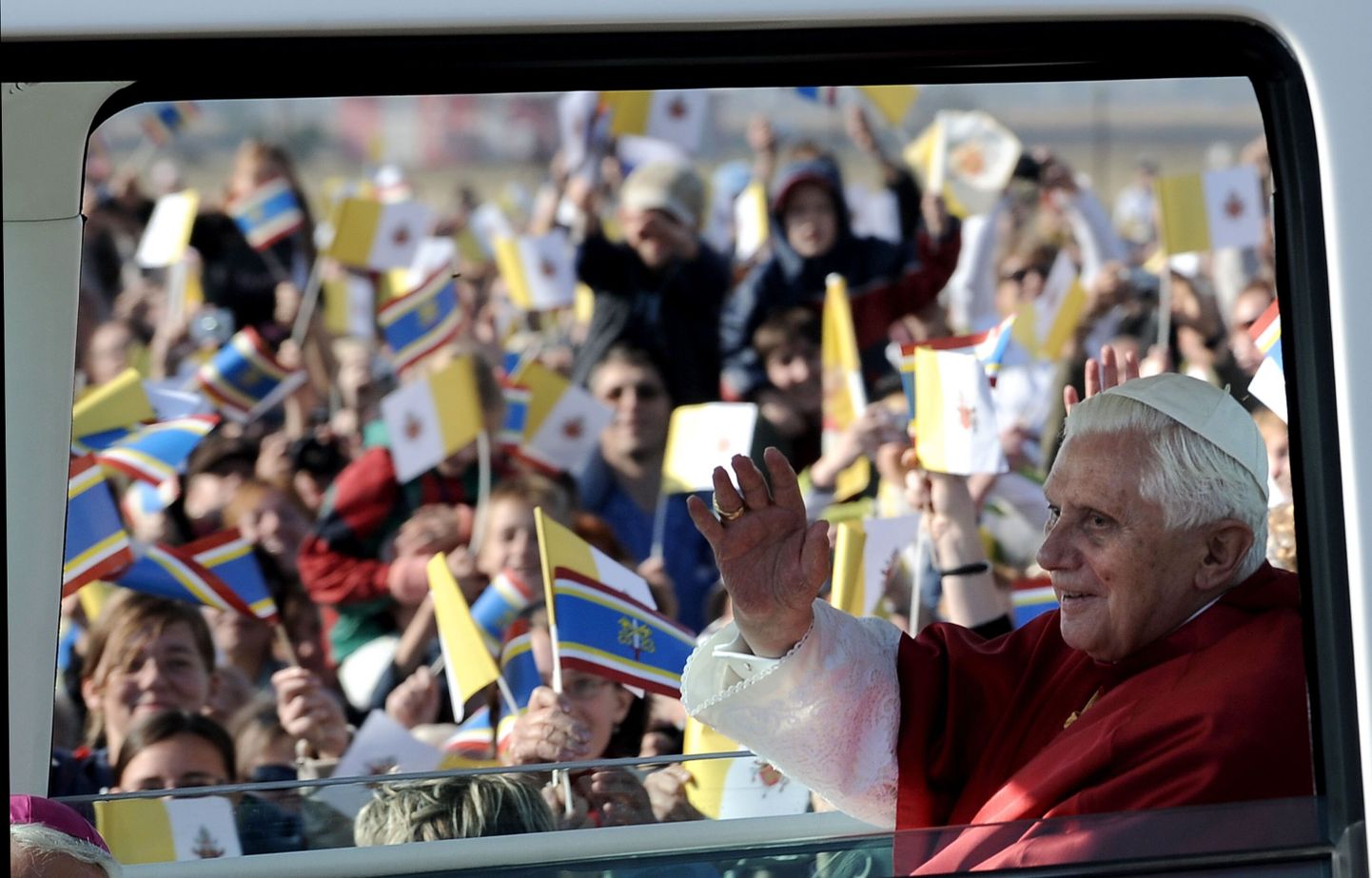 Paavst Benedictus XVI Brnos.