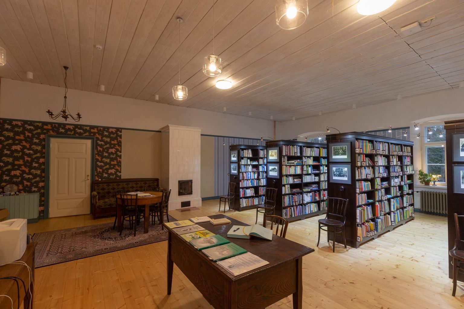 Kulla leerimaja raamatukogu