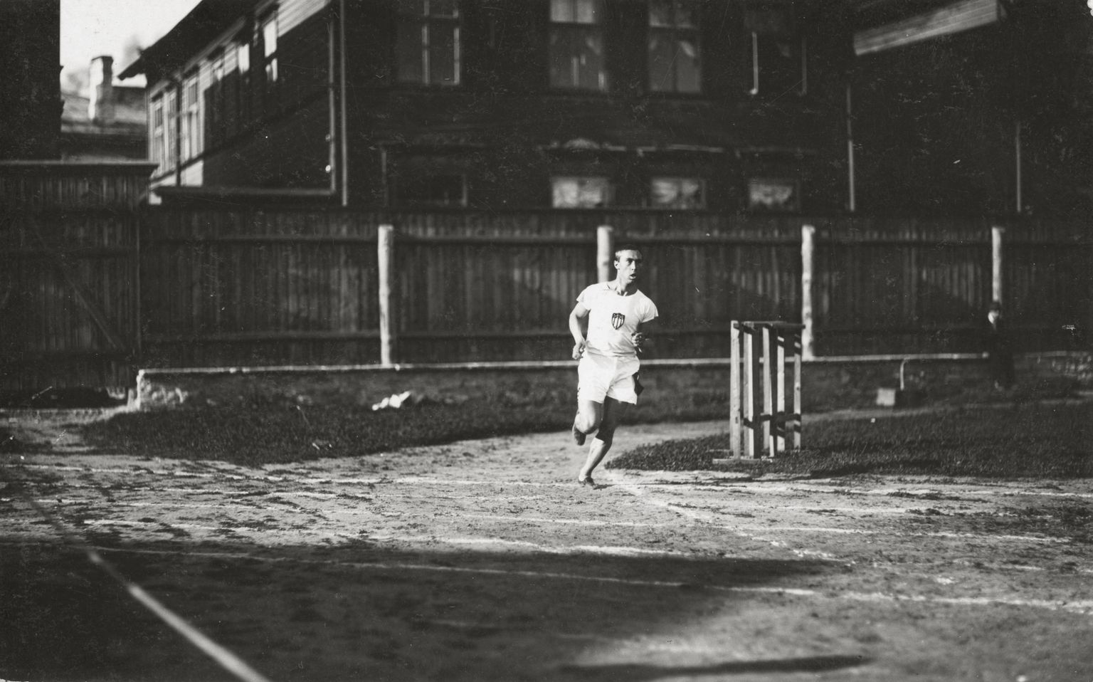 Jüri Lossman osalemas rahvusvahelistel võistlustel Tallinnas (1917).