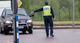 Полиция будет чаще проверять документы