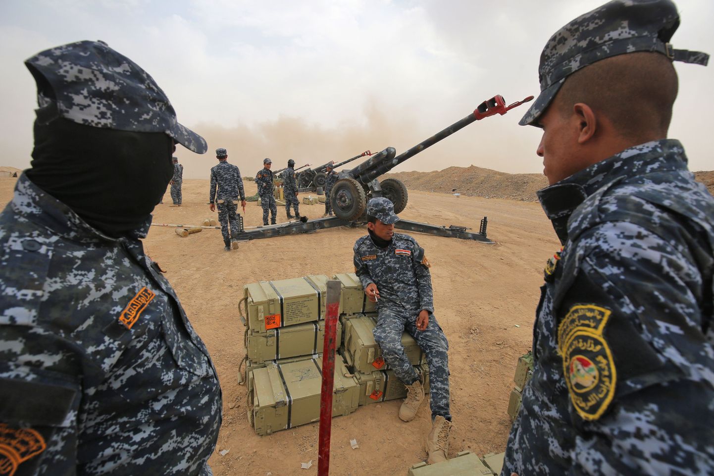 Iraagi valitsusväed rünnakuootel.