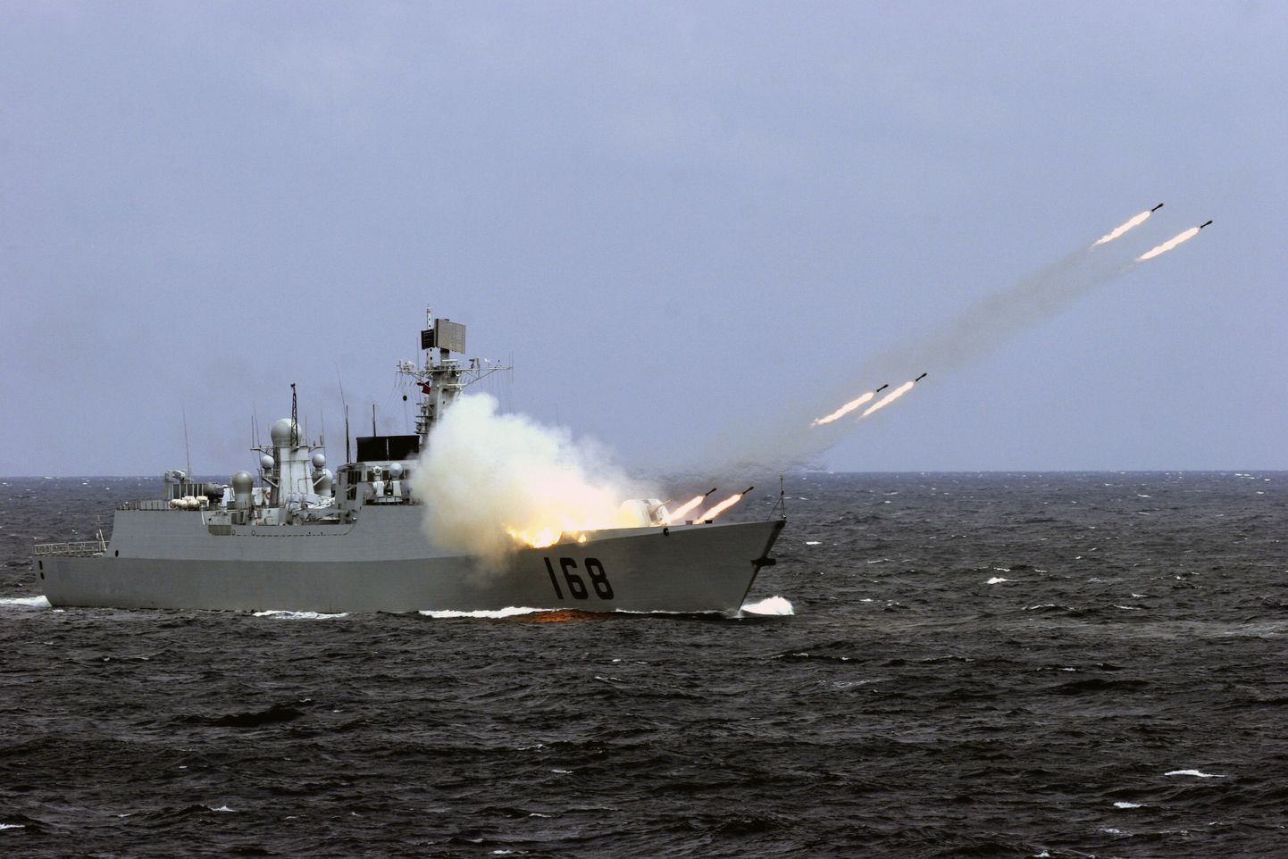 Hiina sõjalaev õppustel.