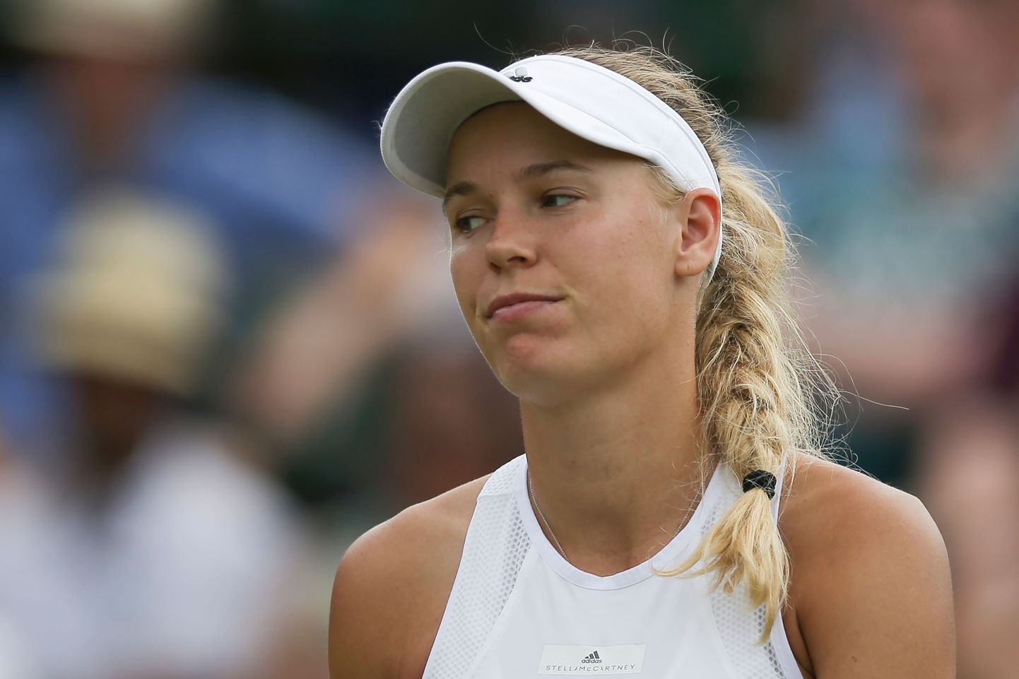 Caroline Wozniacki õnnetu seeria jätkus, kui tema mängud Wimbledonis lõppesid taas neljandas ringis.