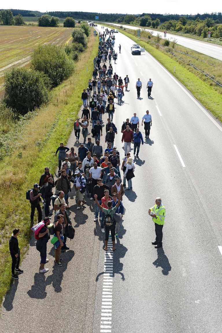 Põgenikud Taani-Saksamaa piiril, suundumas põhja. / Scanpix
