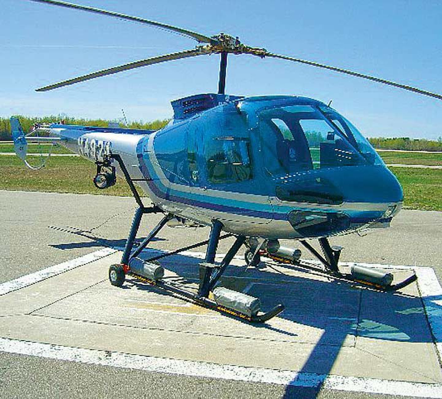Kopter Enstrom 480B, mille saab ka keskkonnainspektsioon.