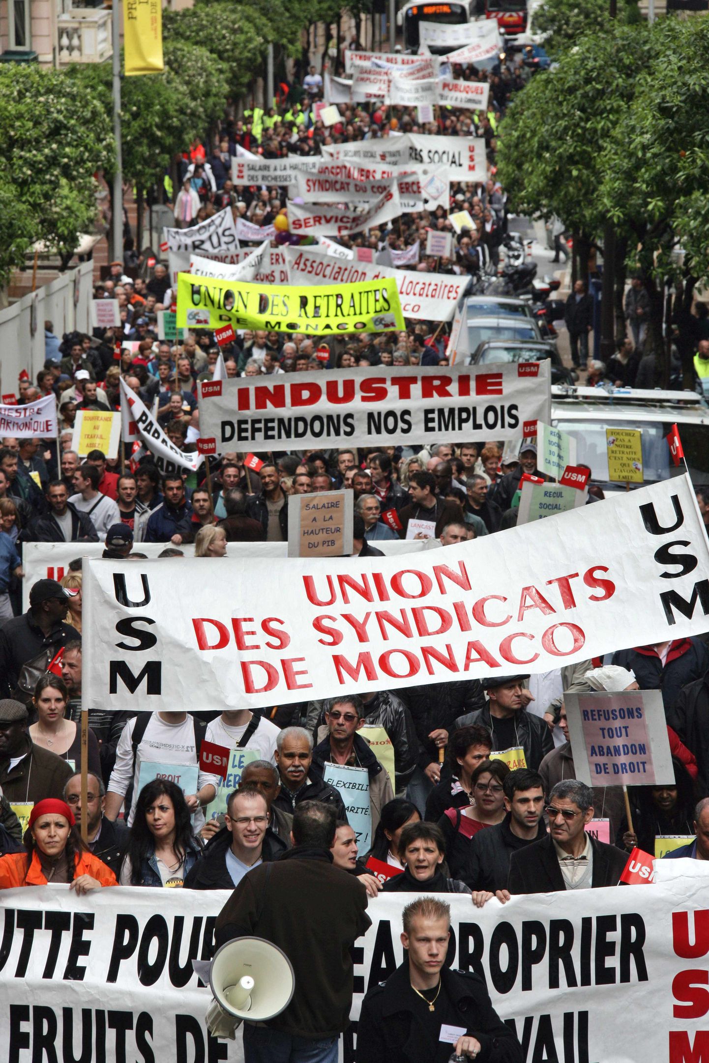 Monaco töölised marssisid eile rahumeelselt linnatänavatel.