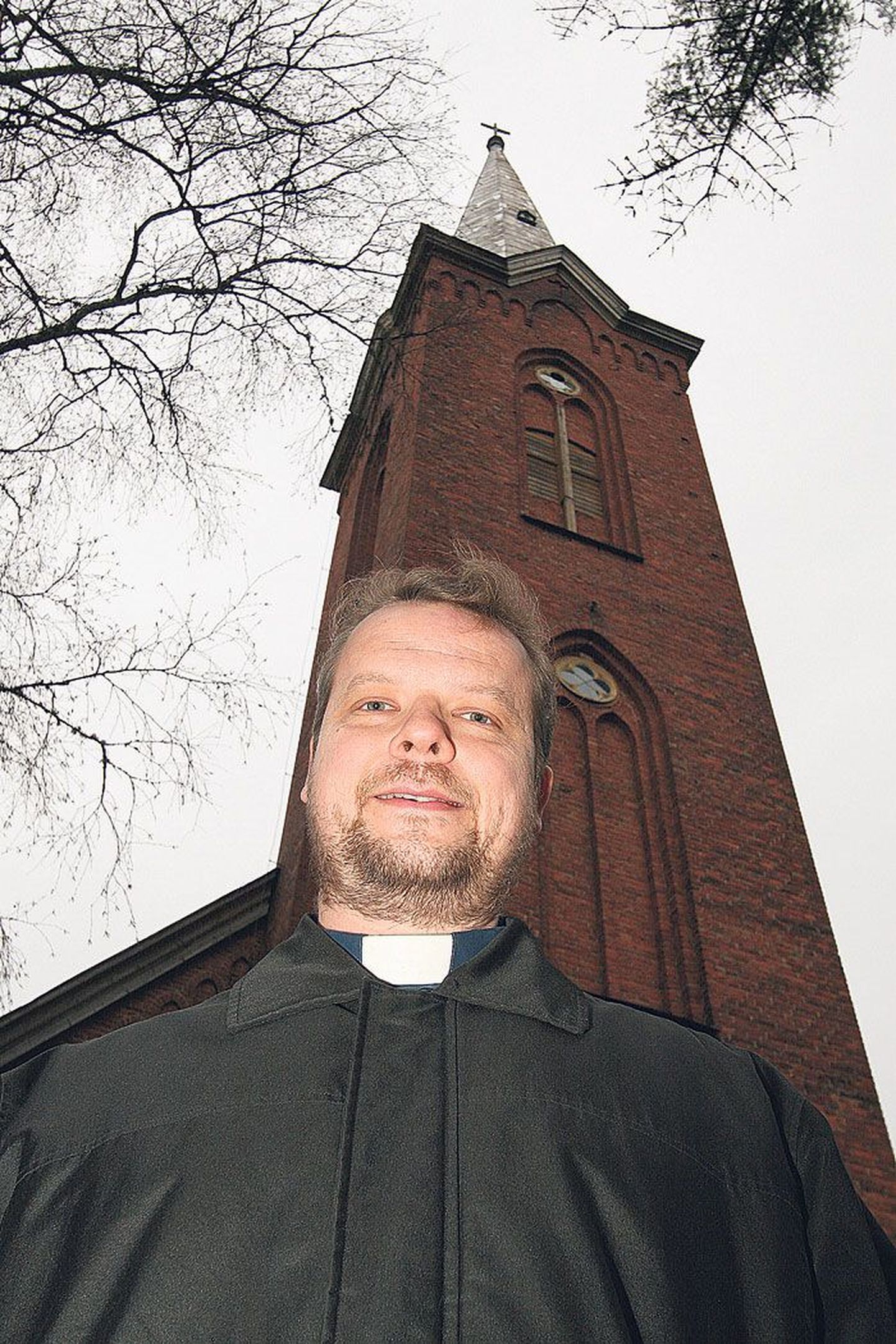 Esa Luukkala asus Äksi koguduse hingekarjaseks 2010. aasta kevadel.