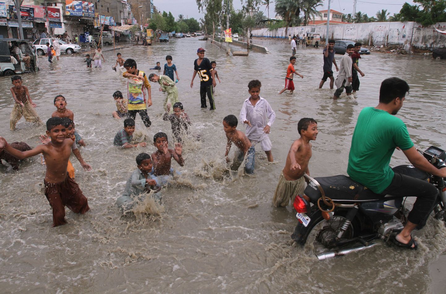 Наводнение в Карачи.