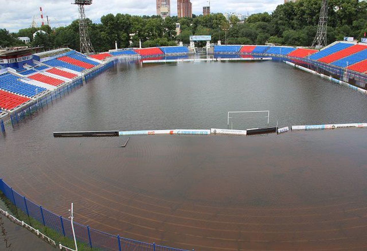 Стадион в Хабаровске.