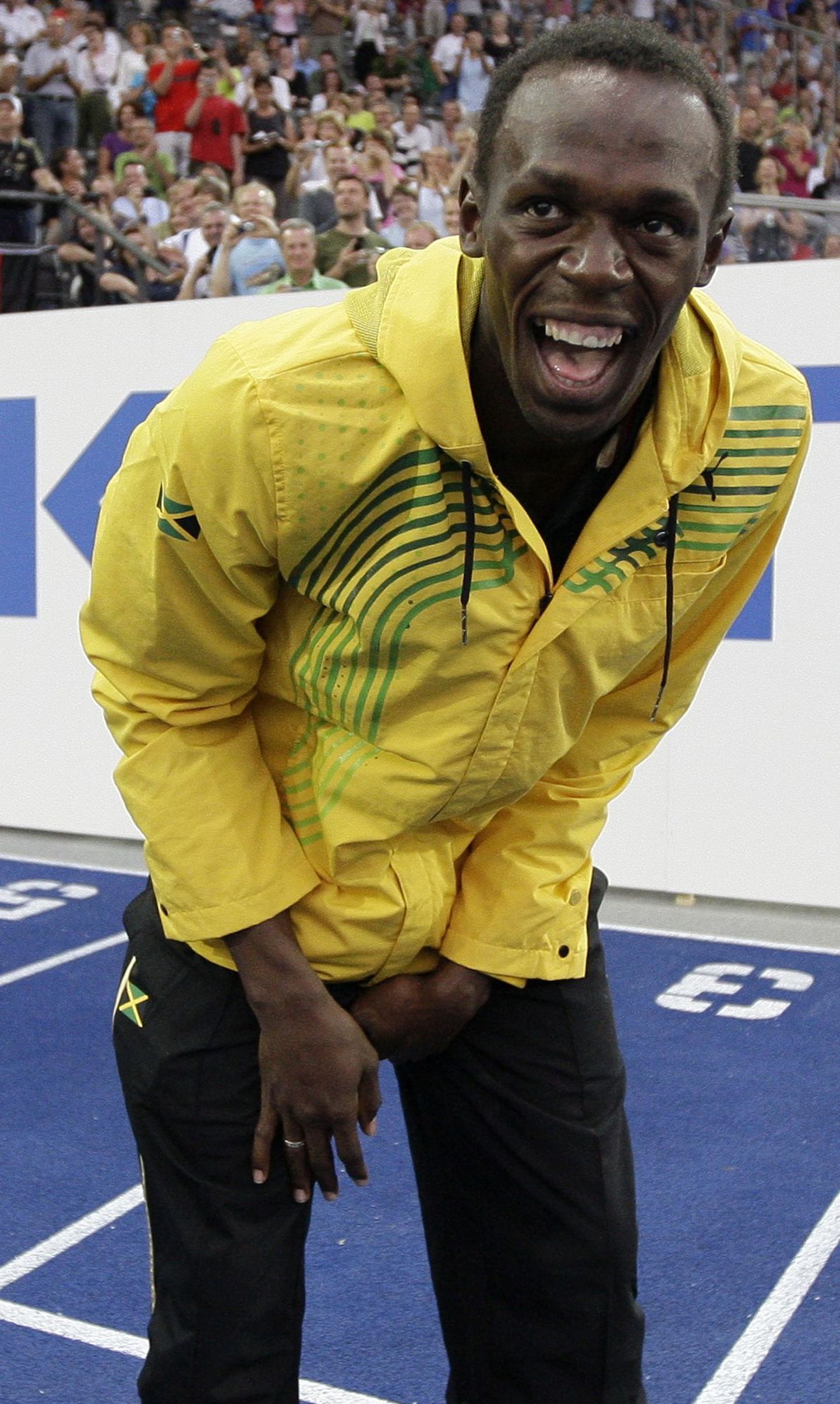 Usain Bolt naudib rahva ees olemist.