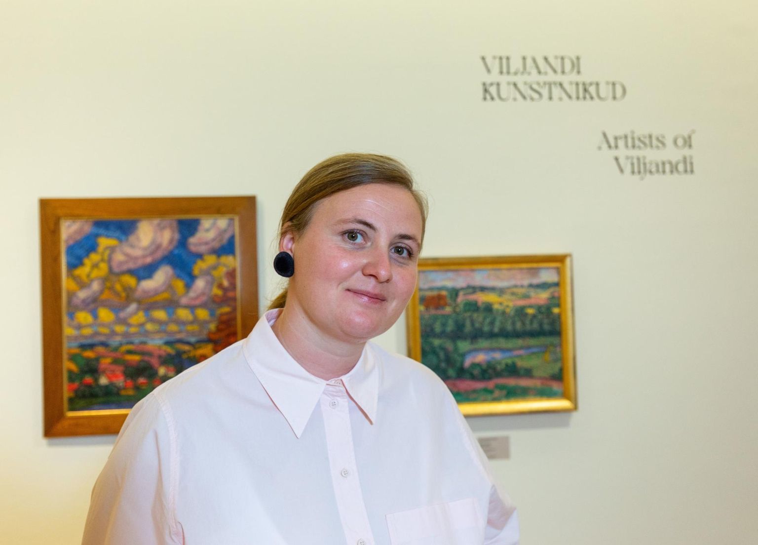 Näituse kuraator, kunstiteadlane Liis Pählapuu pani tähele, et paraku ei olnud Lõuna-Eesti kunstnikke ja nende loomingut seni vaadeldud päritolupaiga järgi ning parandas selle puudujäägi.