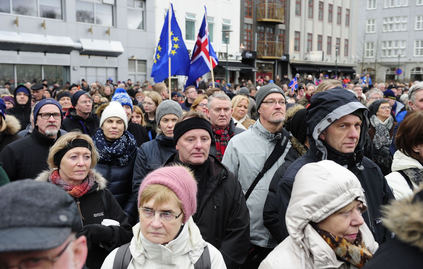 Исландцы протестуют.